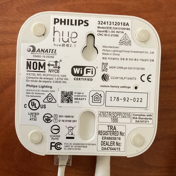 Philips Hue Smart Bridge - Picture 2 of 3